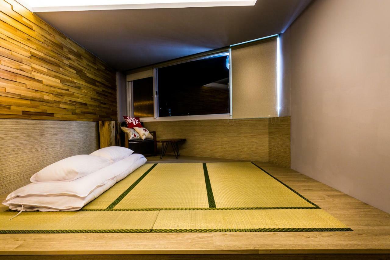 Slow Soup Hot Spring Hotel Джиаоси Екстериор снимка